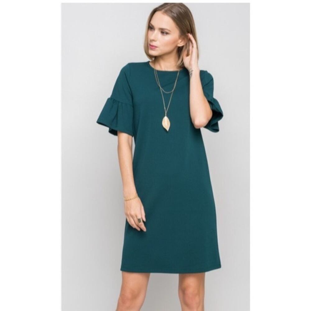 Les Amis Boutique Green Shift Dress Ruffle Short Bell Sleeve Size Medium Knee - Picture 12 of 13